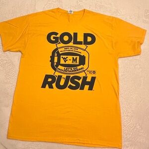 WVU T-shirt - West Virginia University 2015 Gold Rush Tee - Large - GUC